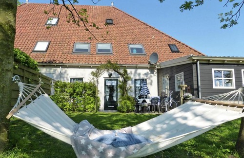 Egmond aan den Hoef Apartamento | Quaint Apartment in Egmond aan den Hoef near the Sea