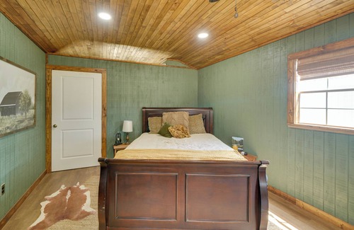 Bandera Apartamento | Quaint Bandera Retreat w/ Fire Pit: 3 Mi to Hiking