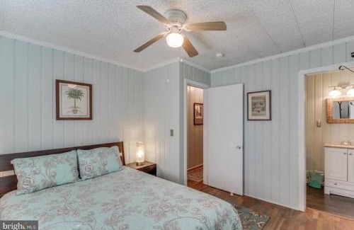 Rehoboth by the Sea Casa | Quaint Beach Block Cottage, 100 steps to the beach