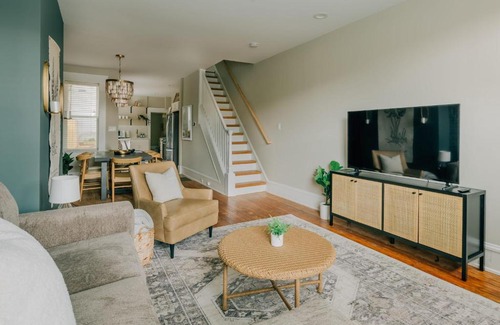 Lancaster Casa | Quaint Boho Home in Lancaster City