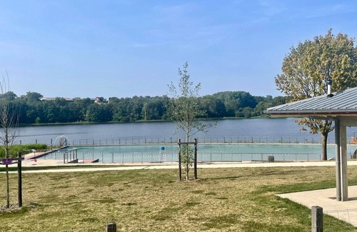 Treignat Cabaña | Chalet familiar con terraza, lago y actividades en camping 2 estrellas