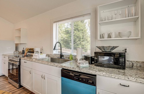 Concord Casa | Quaint Concord Home w/ Covered Porch: Near Hiking