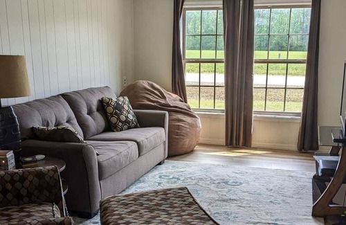 Ida Cabaña | Quaint Cottage 10 minutes from Greer's Ferry Lake and the Little Red River