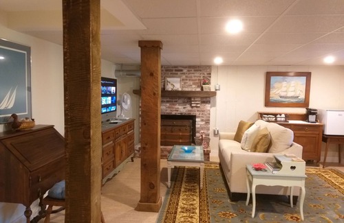 East Orleans Casa | Quaint Cottage in Desirable East Orleans