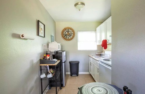 Mechanicsville Apartamento | Quaint Gem Apt~Close to Downtown~Queen Bed