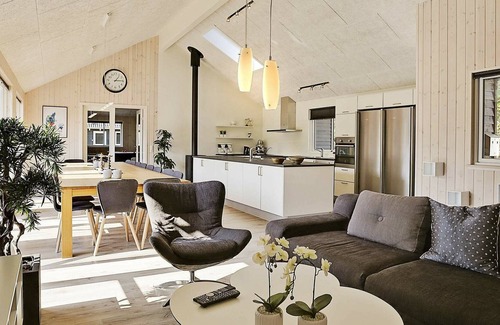 Frederiksvaerk Casa | Pintoresca casa de vacaciones en Frederiksværk con piscina