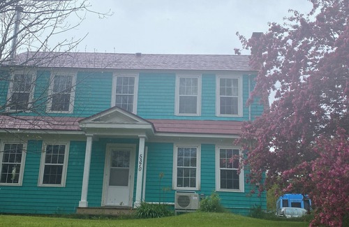 Chester Basin Casa | Quaint home conveniently located between Chester and Mahone Bay.