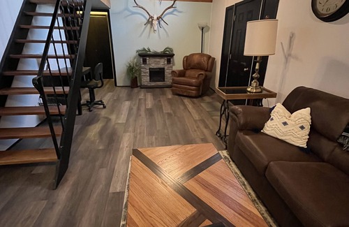 Kimball Casa | Quaint house in small town, 20 miles from the Missouri River