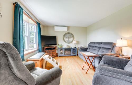Gill Casa | Quaint Massachusetts Home with Yard and Grill!