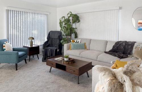 Ventura Casa | Quaint Mid-Century Cottage by the Coast