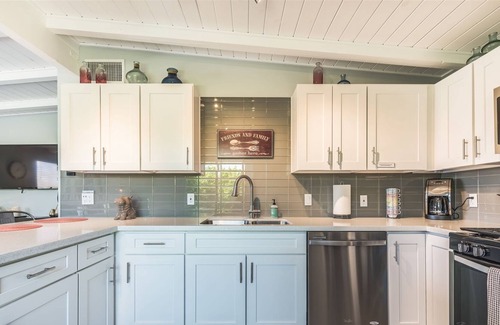Cathedral City Cove Casa | Quaint Mountain View Escape