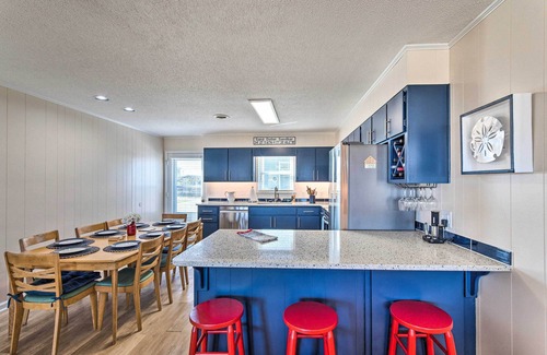 Topsail Beach Casa | Quaint 'Sand Dollar Sandbar' - Walk to Beach!