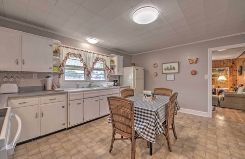 Independence Cabaña | ¡NUEVO! Scenic Countryside Cottage 3 millas a New River!