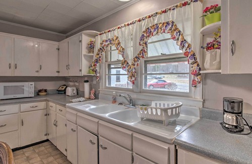 Independence Cabaña | ¡NUEVO! Scenic Countryside Cottage 3 millas a New River!