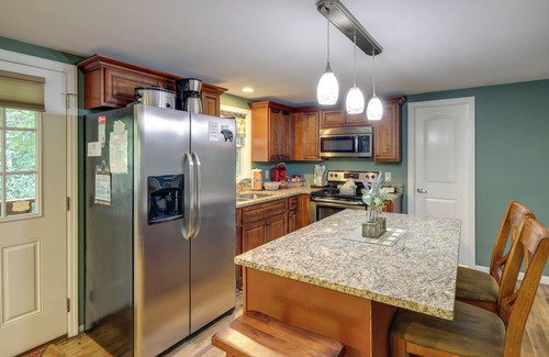 Gatlinburg Cabina | Cottage w / Deck-4 millas a las grandes montañas humeantes!
