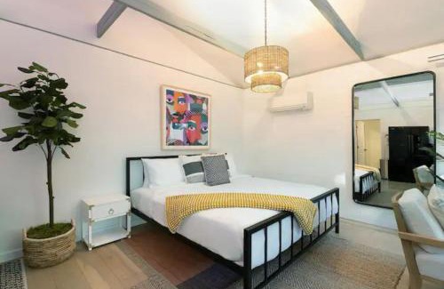 Little Italy Casa | Quaint Studio for 2 in the Heart of Little Italy