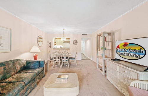 Myrtle Beach Condominio | Quaint tennis villa in a private community + Free Attraction Tickets!