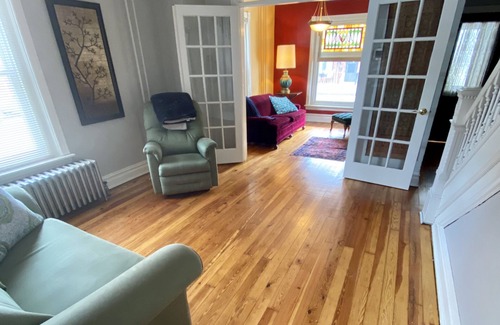 Emmaus Casa | QUAINT VICTORIAN HOUSE