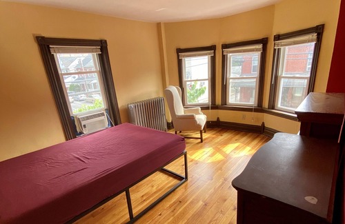 Emmaus Casa | QUAINT VICTORIAN HOUSE