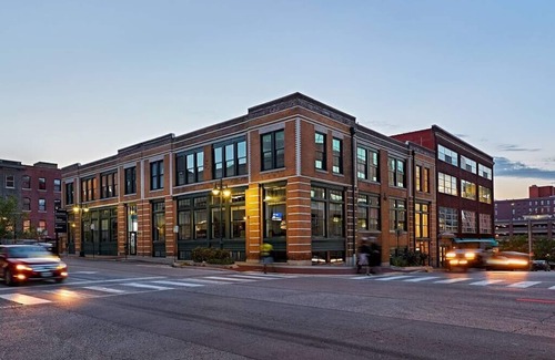 Quality Hill Apartamento | 1 HABITACIÓN LOFT RECIENTEMENTE RENOVADO EN EL CENTRO DE LA CIUDAD DE KANSAS EN EDIFICIO HISTÓRICO