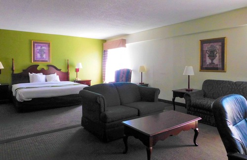 Thomasville Hotel | Quality Inn And Suites