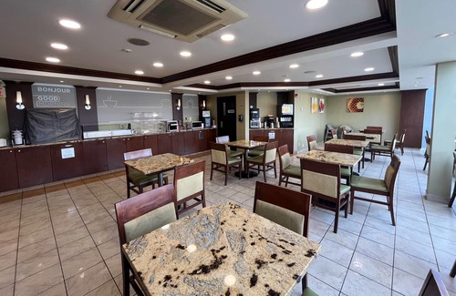 Normandie Hotel | Quality Inn Saint-Jean-sur-Richelieu