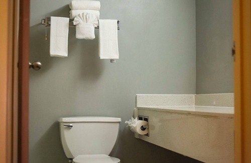 Southeast Colorado Springs Hotel | Quality Inn Colorado Springs Airport