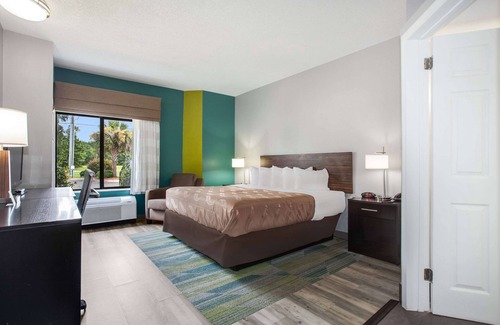 Conway Hotel | Quality Inn Conway Northwest