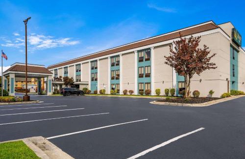 Jacksonville Hotel | Quality Inn Jacksonville near Camp Lejeune