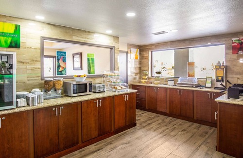 Tillmans Corner Hotel | Quality Inn Mobile West Tillmans Corner