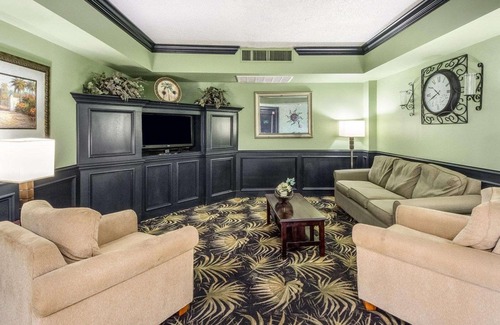 North Beach Hotel | Quality Inn & Suites Corpus Christi Beachside