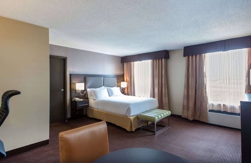 Regina Hotel | Quality Inn & Suites Regina Downtown