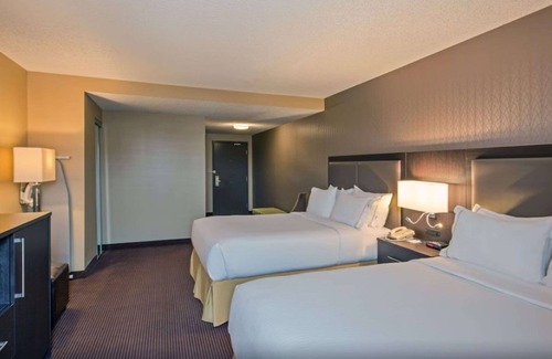 Regina Hotel | Quality Inn & Suites Regina Downtown