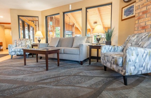 Sun Prairie Hotel | Quality Inn & Suites Sun Prairie Madison East