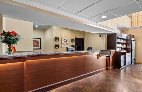 Las Colinas Hotel | Quality Suites Irving-Las Colinas