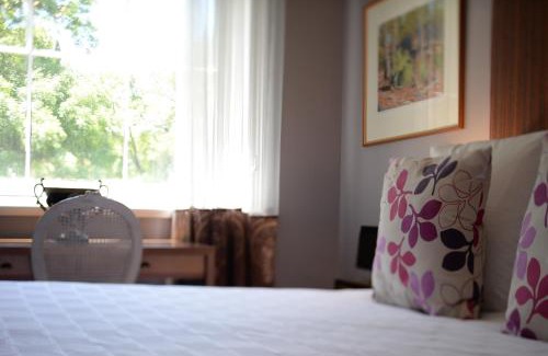 Hagley Cama Y Desayuno | Quamby Estate