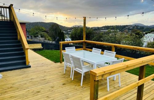 Mornington Casa | Quarry House - Bright and Renovated!