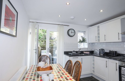 Beddgelert Cabaña | QUARRYMAN'S COTTAGE, pet friendly, with open fire in Beddgelert