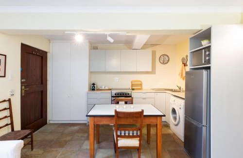 Kalk Bay Apartamento | Quarterdeck Cottage Kalk Bay - No Load Shedding