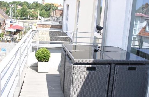 Eckernfoerde Apartamento | Quartier Hafenspitze Ferienwohnung "JungfernEcke"