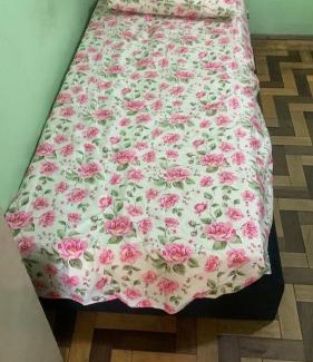 Centro Casa | Quarto arejado e silencioso para descansar