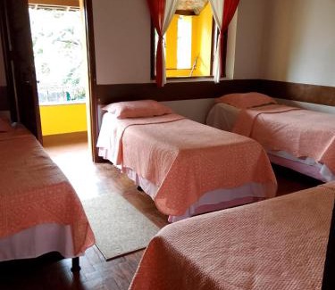 Serra Apartamento | Quarto com varanda em casa próxima a área hospitalar em BH
