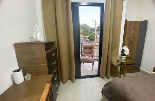 Jaguariuna Cama Y Desayuno | Quarto com Varanda e Vista para a Mata