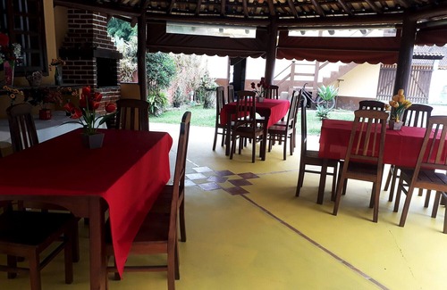 Ponte Branca Apartamento | Quarto de pousada com Wi-Fi em Paraty, RJ