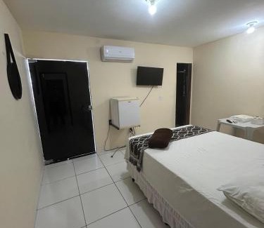 Presidente Medici Apartamento | Quarto duplo aconchegante perto do centro de CG-PB