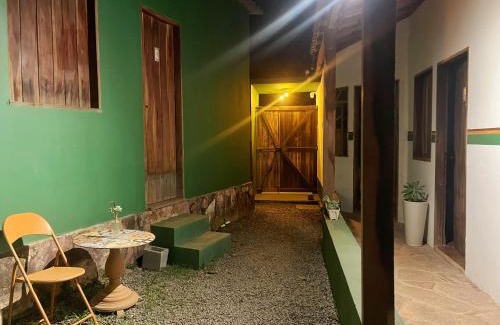 Vale do Capao Casa | Quarto para 4 a 900 metros da Vila do Capão