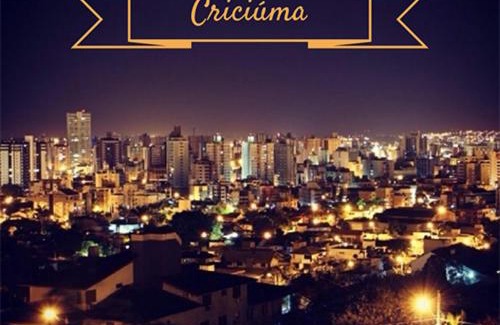 Centro Casa | QUARTO TOP no CENTR0 com Cama Box de casal - acomoda até 2 pessoas - Home Office - WIFI - Smart TV com Apps Youtube - Cozinha - banheiro - Sala de Estar - Apto compartilhado com Anfitriões experientes em hospedar - Superhost no BnB 5 estrelas