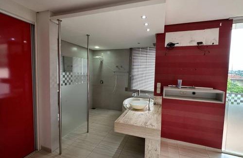Chacara Cachoeira Casa | Quartos Suítes no Chácara Cachoeira Campo Grande