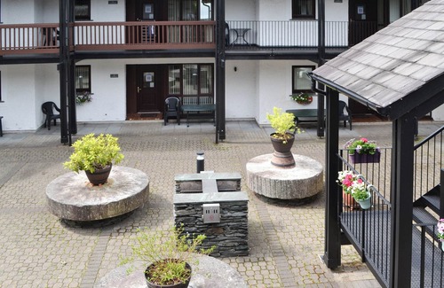 Waterhead Cabaña | Quaysiders Club B - UK34758