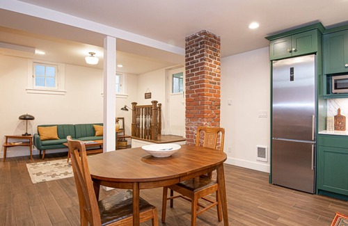 Alphabet Historic District Apartamento | Queen Anne Guest Apt. In Historic District